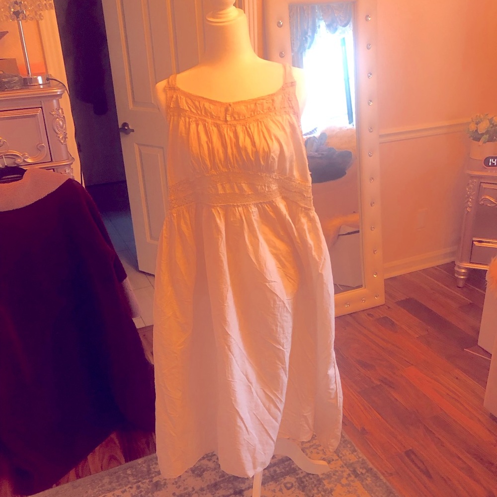 Magnolia Pearl Belissima slip bought through Free People. Never worn oversized